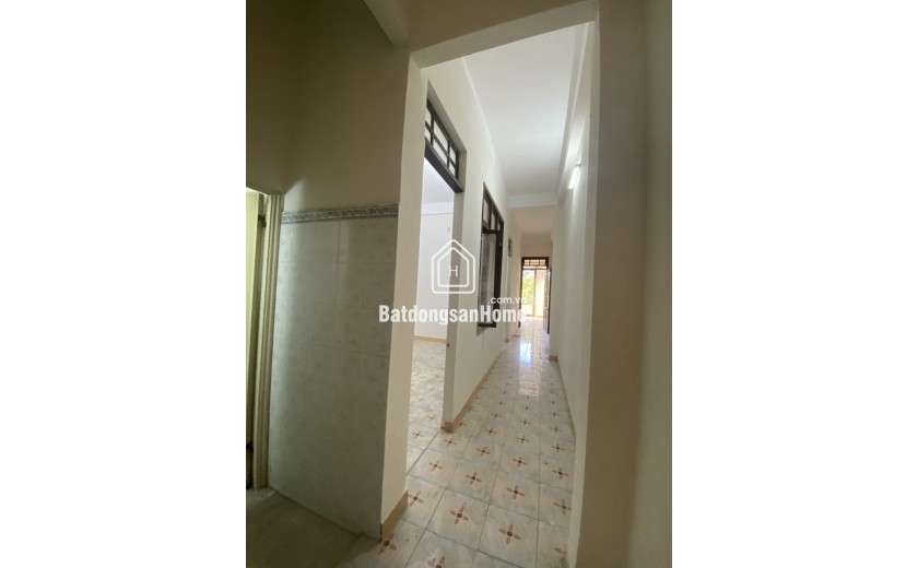 Nhà 4 tầng MT Nguyễn Tất Thành 125m² view biển Hải Châu giá 19.5 tỷ