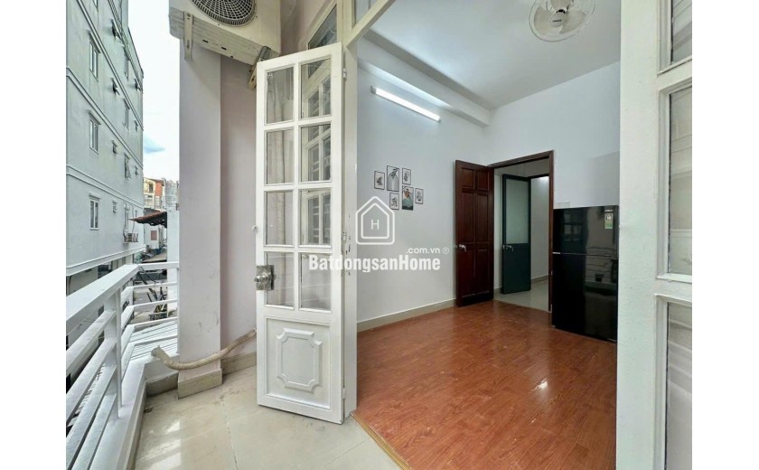 Chỉ 9 Tỷ Hơn-CHDV 7PN-2Mặt Hẻm 5m-42m-5Tầng Gần đường  Nguyễn Trãi Quận 5