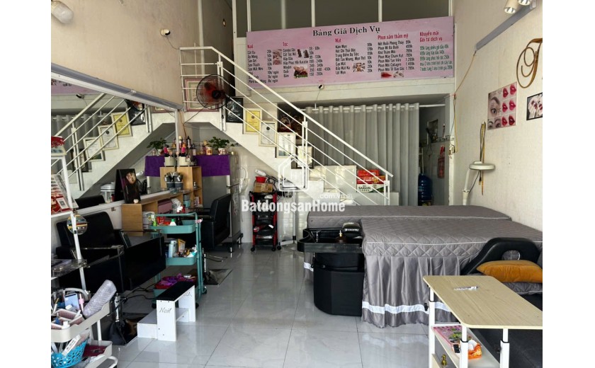 Cần sang mặt bằng tiệm spa nail gội giá rẻ chỉ 18tr