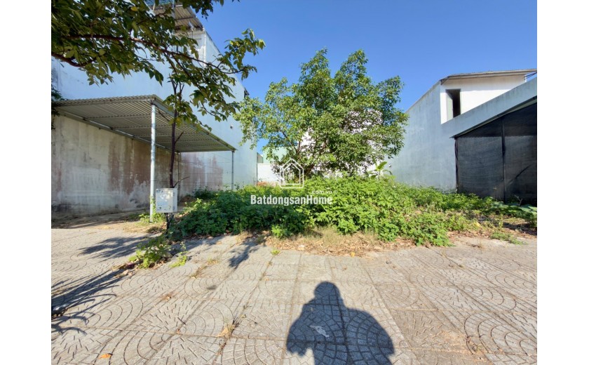 Lô đất Nam Hòa Xuân 100m2 đường Thâm Tâm, gần Minh Mạng, giá 5.7 tỷ