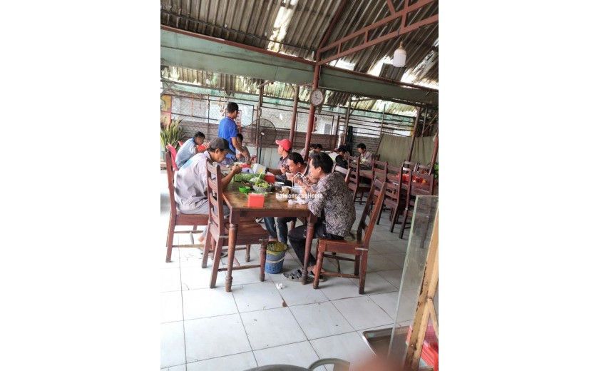 Sang quán cơm tại  Ngã ba cây xăng Đông Tân, Dĩ An, Bình Dương