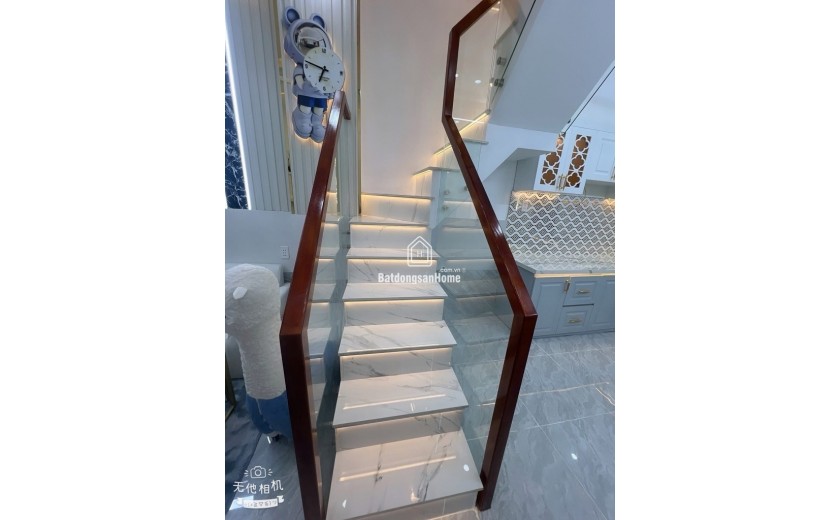 3 Tầng - hẻm OTO - Full nội thất- DTSD hơn 60m2 - đường Đào Tông Nguyên - chỉ 2 tỉ 8