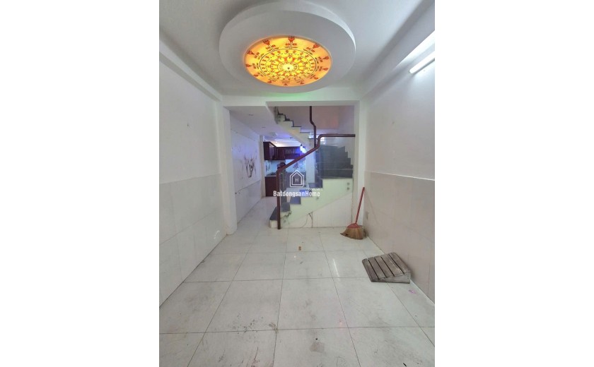 Gấp bán nhà CMT8- Quận 10 - 5 tâng - 7PN - 39m2 - Giá 7.8 tỷ