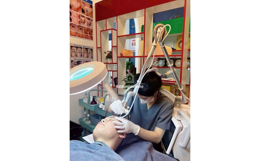 CHÍNH CHỦ CẦN CHUYỂN NHƯỢNG SPA CÓ CHỖ Ở LẠI