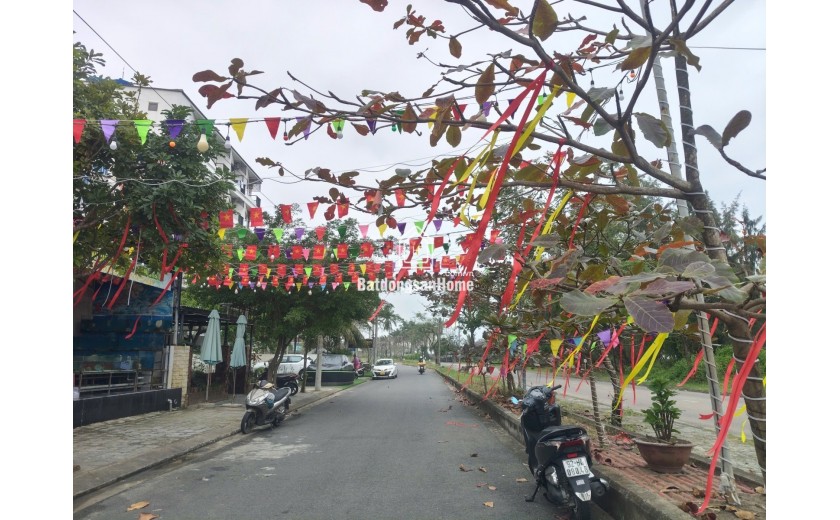 Đất mặt tiền Âu Cơ 200m2 trực diện biển Cửa Đại giá 18 tỷ