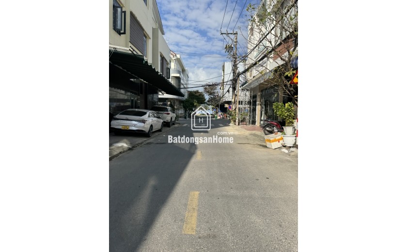 Nhà mặt tiền Nguyễn Huy Lượng 3 tầng 59m2 cách biển 200m giá 5.7 tỷ