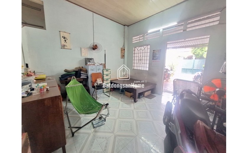 Bán nhà đường Số 6, Linh Trung, Thủ Đức, TP HCM. DT 96m2, sổ hồng, giá 10,35 tỷ, liên hệ 0933125879.