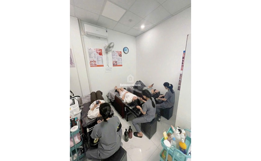 CHÍNH CHỦ CẦN CHUYỂN NHƯỢNG SPA CÓ CHỖ Ở LẠI