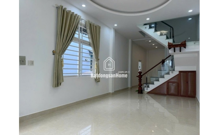 Bán nhà đường số 2, Phường Tăng Nhơn Phú B, Thủ Đức, TP HCM. DT 60m2. Giá 6,3 tỷ, sổ hồng. Liên hệ 0933125879.