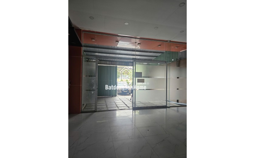 Mặt tiền Nguyễn Hữu Thọ 115m2, ngang 5m, đang cho thuê, giá 14,2 tỷ