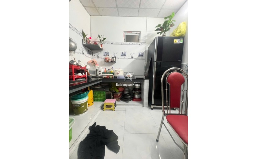 Bán nhà 2 tầng đường Số 16, Hiệp Bình Chánh, Thủ Đức, TP HCM, DT 72m2. Giá 5.9 tỷ, sổ hồng. Liên hệ: 0933125879.