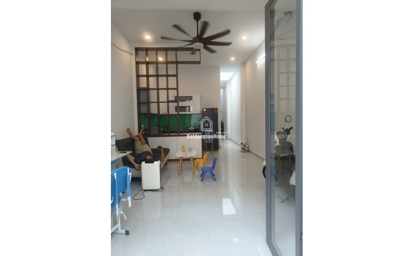 Bán nhà đường số 61, Phước Long B, Q9,Thủ Đức, Hồ Chí Minh, diện tích 52m2, giá 5,55  tỷ, sổ hồng. LH: 0933125879.