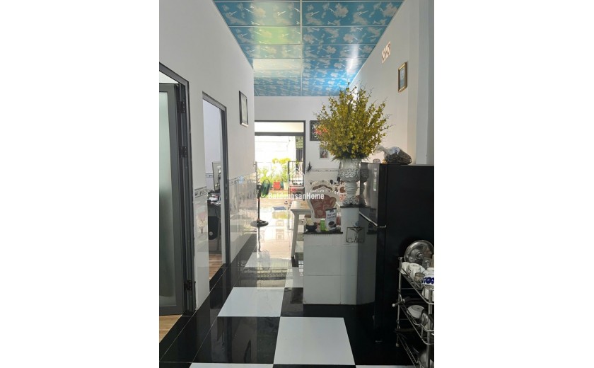 Bán nhà trong ngõ đường Đỗ Xuân Hợp, phường Phước Long B, Thủ Đức, TP HCM. DT 104m2, cấp 4.  giá 6,99 tỷ, sổ hồng.