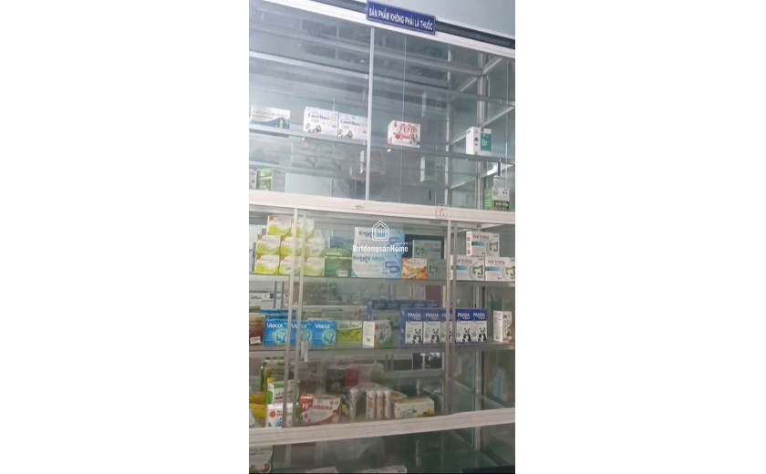 Do có việc về quê nên mình Sang quầy thuốc đã hoạt động 6 năm