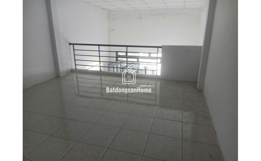 86. nhà 5 triệu mới đẹp 2PN có sân đậu ô tô gần cầu Bà Bộ thuận lợi cho việc kinh doanh