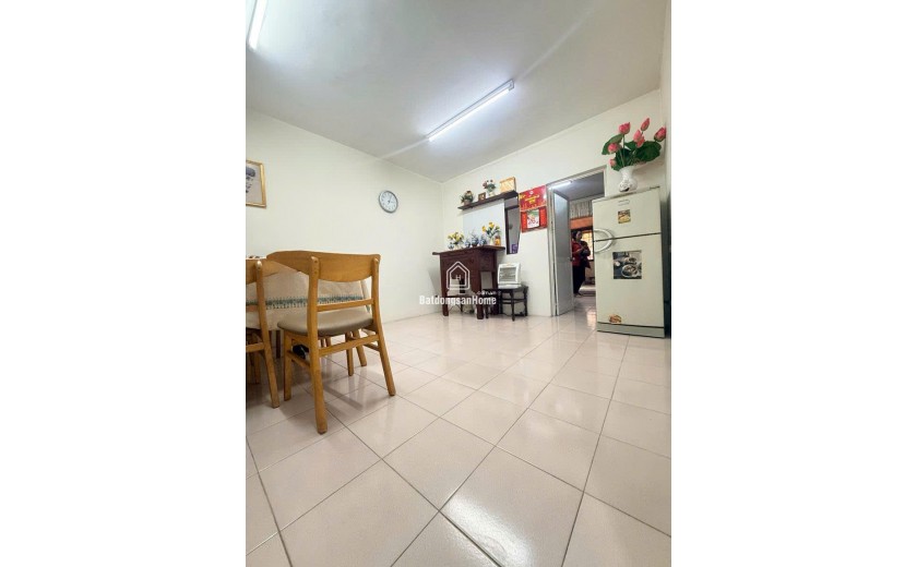 Căn tập thể nhà B2 Tập thể Vĩnh HỒ,  Đống Đa Giá 4.2 tỷ