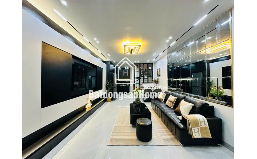 CỰ LỘC – THANH XUÂN – HÀNG XÓM ROYAL Diện tích: 35m² Giá 10.95 tỷ