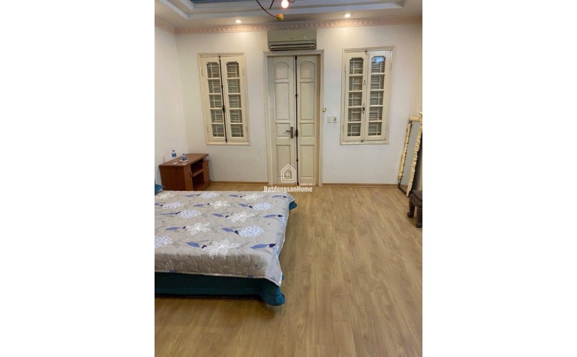 QUAN HOA NGÕ THÔNG, GẦN PHỐ - Diện tích 33m2 6 tầng mặt tiền 4.4m giá 9.98 tỷ