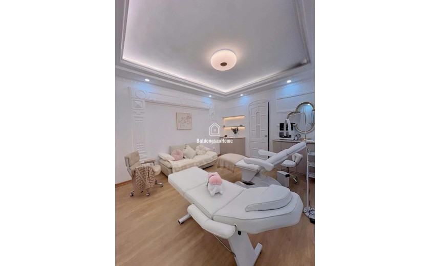 QUAN HOA NGÕ THÔNG, GẦN PHỐ - Diện tích 33m2 6 tầng mặt tiền 4.4m giá 9.98 tỷ