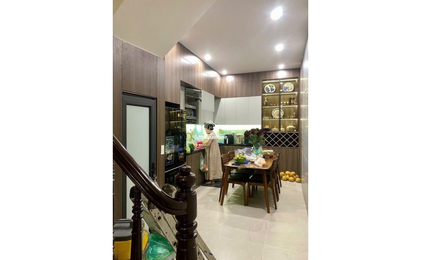 PHÂN LÔ HOÀNG VĂN THÁI - Ô TÔ ĐỖ CỬA Ô - DT  41m2 4 tầng mặt tiền 3.2m Giá 15.5 tỷ