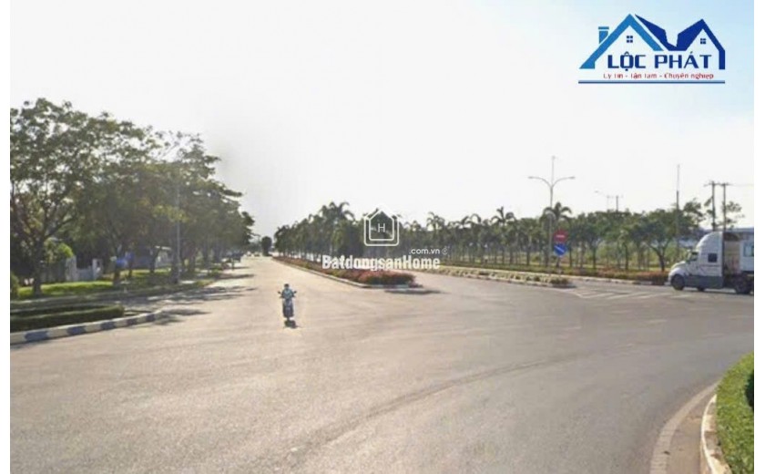 Bán đất SKK 13.000m2 KCN Châu Đức, Bà Rịa Vũng Tàu 38,9 tỷ