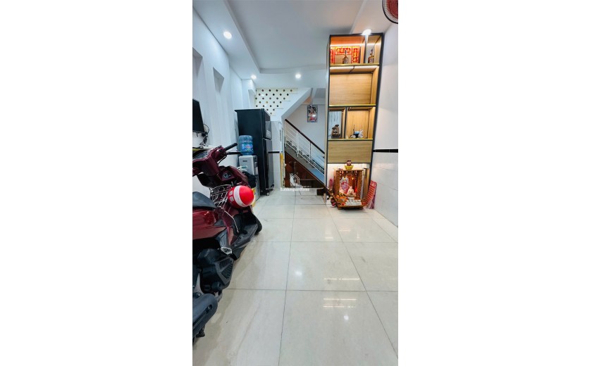 Quận 10 - Hẻm Trước Nhà 4M - 4 Tầng BTCT - Nhà Còn Mới - Nhỉnh 6 Tỷ