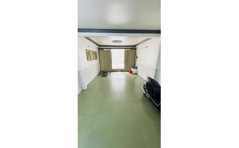 Tân Phú - Giáp Tân Bình - Hẻm Xe Hơi Đỗ Cửa - Không Quy Hoạch - 79M - 4PN - Nhỉnh 8 Tỷ