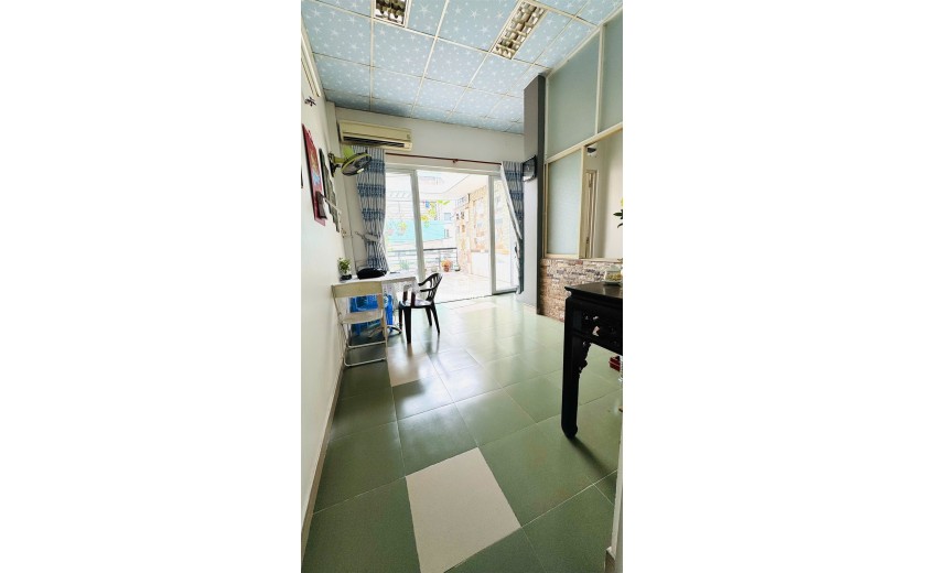 Tân Phú - Giáp Tân Bình - Hẻm Xe Hơi Đỗ Cửa - Không Quy Hoạch - 79M - 4PN - Nhỉnh 8 Tỷ