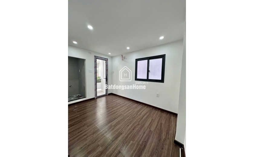 Bán nhà HXH Thành Thái Quận 10 cách 10m, 5 Tầng nhà mới, 50m ra mặt tiền, giá nhỉnh 3 tỷ