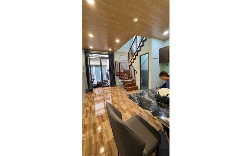 Quận 8 - Dương Bá Trạc - Giáp Quận 1 - Không Quy Hoạch - 2 PN - Nhỉnh 3 Tỷ