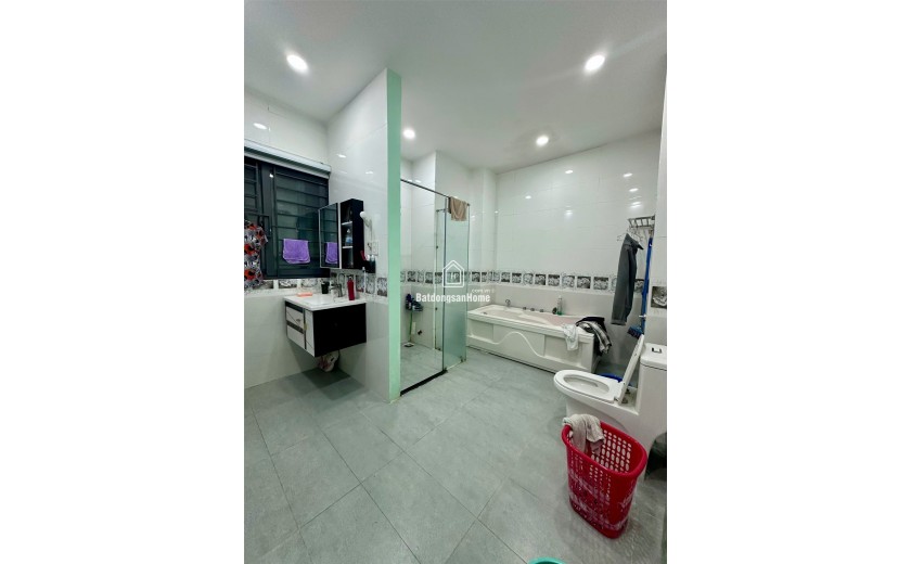 Bán Nhà HXH Quận 5, Trần Hưng Đạo, có Thang Máy, 45m, 5PN, Giá Nhỉnh 9 Tỷ