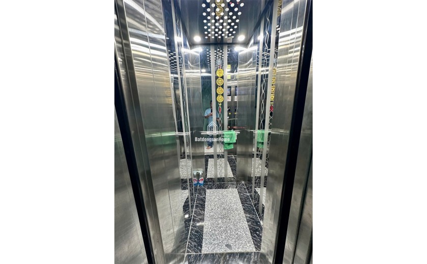 Bán Nhà HXH Quận 5, Trần Hưng Đạo, có Thang Máy, 45m, 5PN, Giá Nhỉnh 9 Tỷ