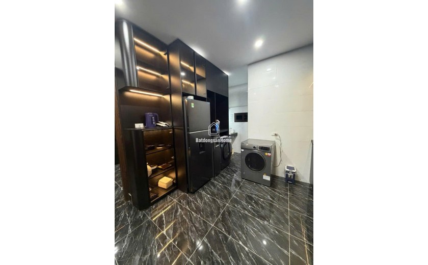 TẬP THỂ TÔN THẤT TÙNG NHÀ ĐẸP PHONG CÁCH Diện Tích 70m2 Giá 5.6 tỷ