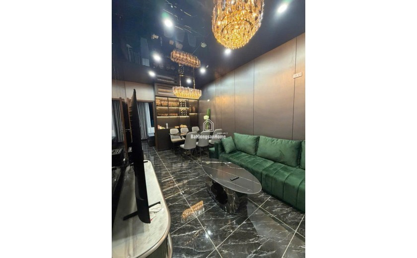 TẬP THỂ TÔN THẤT TÙNG NHÀ ĐẸP PHONG CÁCH Diện Tích 70m2 Giá 5.6 tỷ