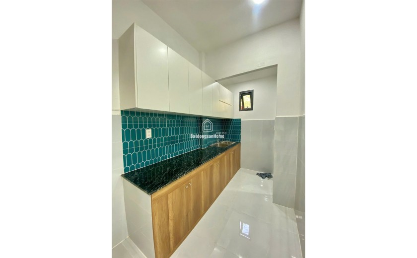 Bán nhà Phường 10 Tân Bình, sát Âu Cơ, 5x9, 3 phòng PN, có sân, giá chỉ 4 tỷ 25 TL