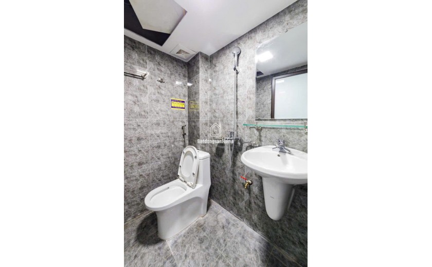 CHÍNH CHỦ CẦN BÁN GẤP DÒNG TIỀN, CCMN, CHO THUÊ DÒNG TIỀN CAO, 18 PHÒNG FULL KHÁCH, 3 BUÓC RA OTO, NHÀ ĐẸP, GIÁ 2X TỶ.