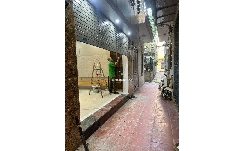 PHẠM VĂN ĐỒNG - 5 TẦNG THANG MÁY - NGÕ RỘNG 37m2 mặt tiền 4.3m Giá 10 tỷ