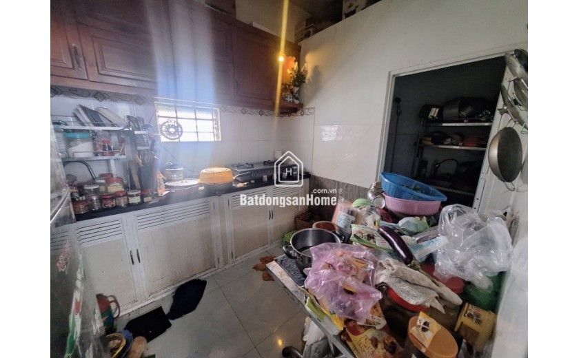 Bán nhà hẻm đường số 8, Trường Thọ, Thủ Đức, TP HCM. DT 100m2, cấp 4, giá 5.15 tỷ.