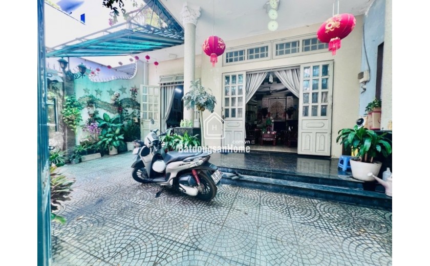 Bán nhà đường Tam Bình, Hiệp Bình Chánh, Thủ Đức, DT 170m2, 3 tầng, 5PN, SH. Giá - 10.4 tỷ .