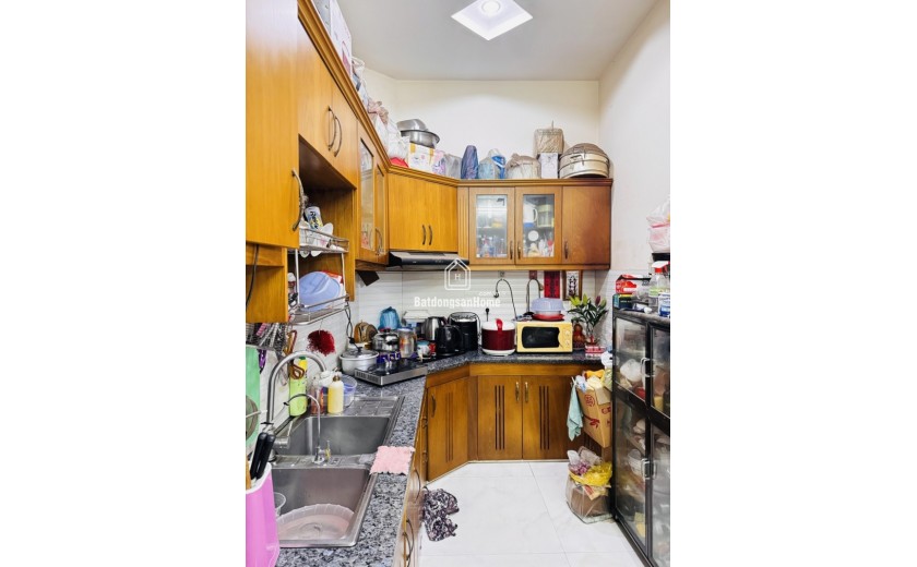 Bán nhà đường 102, Phường Tăng Nhơn Phú A, Q9, Thủ Đức, TP HCM. DT 84m2, 3 tầng, 4PN, sổ hồng, giá 7.45  tỷ.