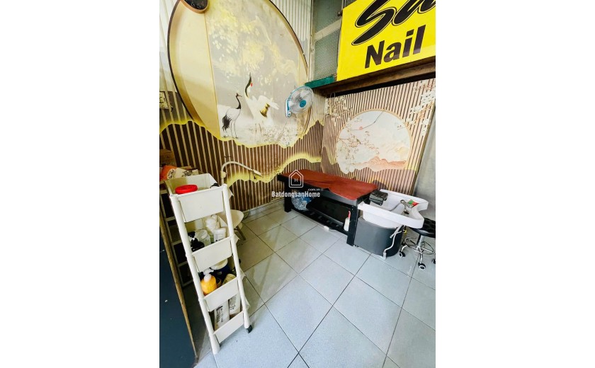 CHÍNH CHỦ CẦN SANG NHƯỢNG TIỆM NAIL MI GỘI CÓ CHỖ NGỦ LẠI