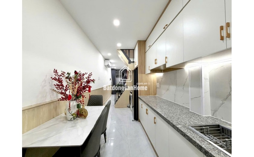 Sát mặt tiền - Nguyễn Thượng Hiền - Quận 3 - 3 tầng - 25m2 - 5,2 tỷ