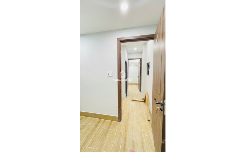 CMT8 - Quận 10 - Nhà mới ở ngay - 2 tầng - Kế hẻm ô tô - 3.1 tỷ