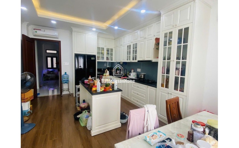 NHÀ ĐẸP Quận 10-Mặt Tiền 6Tầng Thang Máy 6Pn Ngay Chợ Nhật Tảo (4.3X14) Giá 26 Tỷ