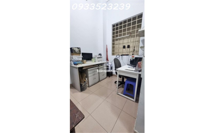 Giảm sâu - nhà 4 tầng 65.2m2 ngay chợ đêm Hạnh Thông Tây đường 8m, vỉa hè 4m kinh doanh chỉ 9,99 tỷ