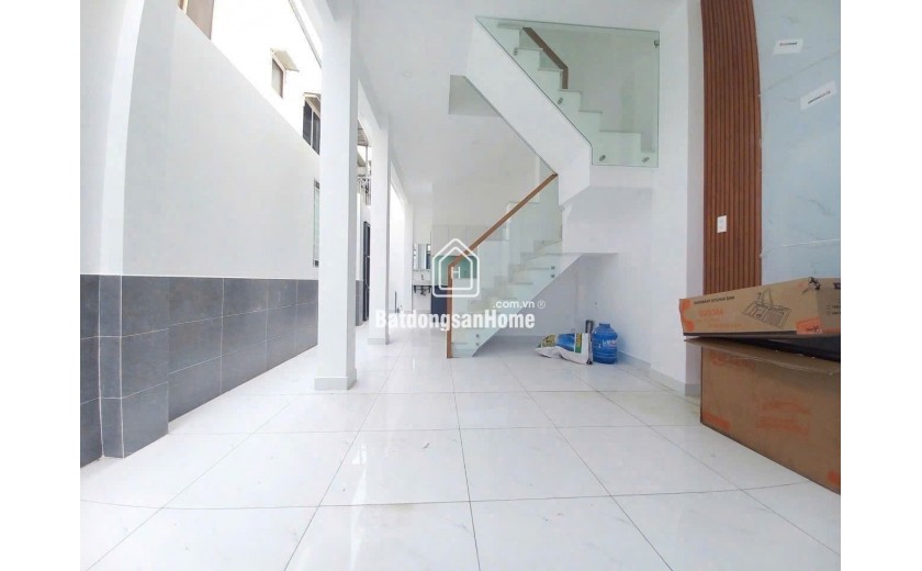 Trần Xuân Soạn - Quận 7 - Hẻm ô tô - 3 tầng - 41m2 - 8.8 Tỷ