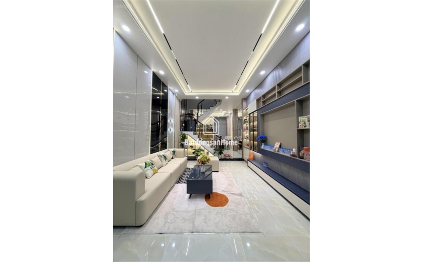 Bán nhà mặt tiền hẻm 872/ Quang Trung (4x18m) trệt 3 lầu 4pn giá 10,7 tỷ thương lượng