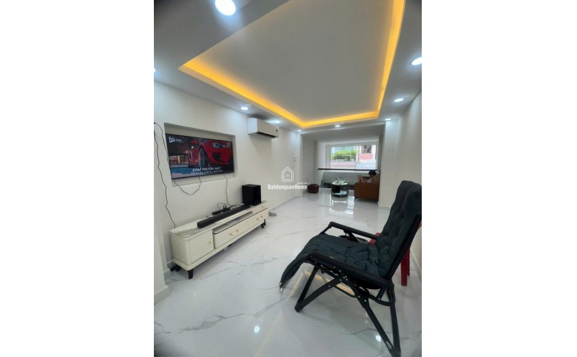 Xíu 10 Tỷ_NHÀ MỚI K,EENG mặt tiền ngay NHẬT TẢO–NGUYỄN TRI PHƯƠNG 4Tầng ST 5Pn