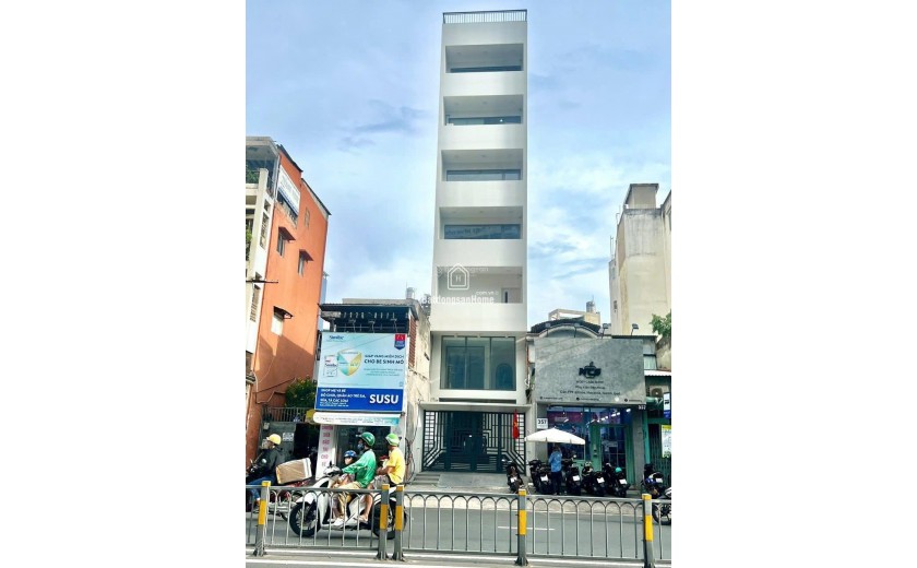 TÒA NHÀ QUÂN 10_8 Tầng Mặt Tiền Kinh Doanh Lý Thái Tổ  (5.65X20m) Chào 48 TỶ