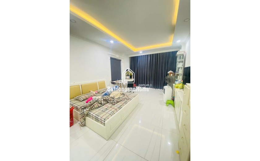 NHÀ ĐẸP Quận 10-Mặt Tiền 6Tầng Thang Máy 6Pn Ngay Chợ Nhật Tảo (4.3X14) Giá 26 Tỷ